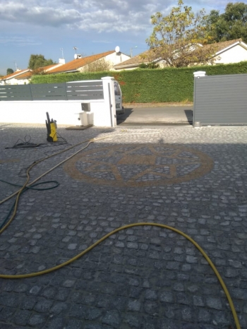 Pavé gris/jaune